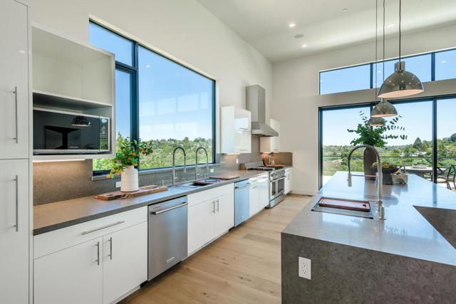 45 Calaveras Court, Hillsborough CA: https://media.crmls.org/mediaz/2ec6e19a-2170-4ea1-918c-d3994b0d49a5.jpg