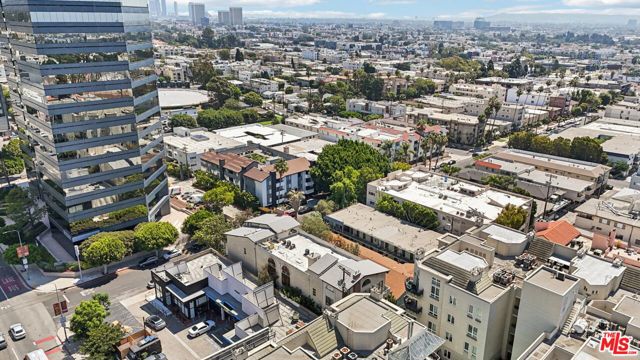 1209 Amherst Avenue, Los Angeles CA: https://media.crmls.org/mediaz/2ec74eae-0b7b-4781-8c7f-22c12d9a672a.jpg