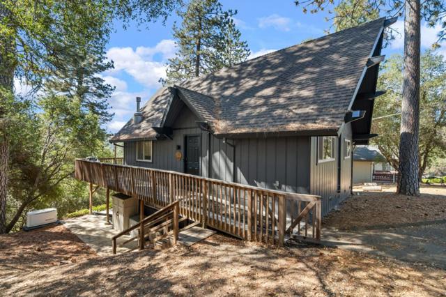 20779 Point View Drive, Groveland CA: https://media.crmls.org/mediaz/2ec759be-6f4b-4edc-9f09-ed783b18c1da.jpg