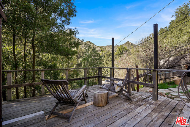 764 Old Topanga Canyon Road, Topanga CA: https://media.crmls.org/mediaz/2ec82cf6-20a7-417d-a1b4-ac3a4c30d1ae.jpg