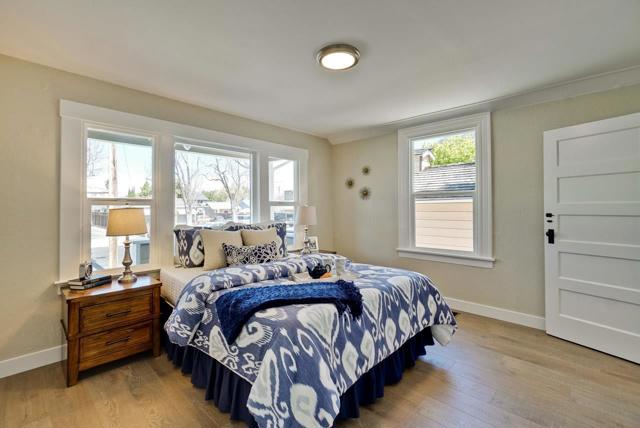 Image 10 of 20 For 1646 Catherine Street