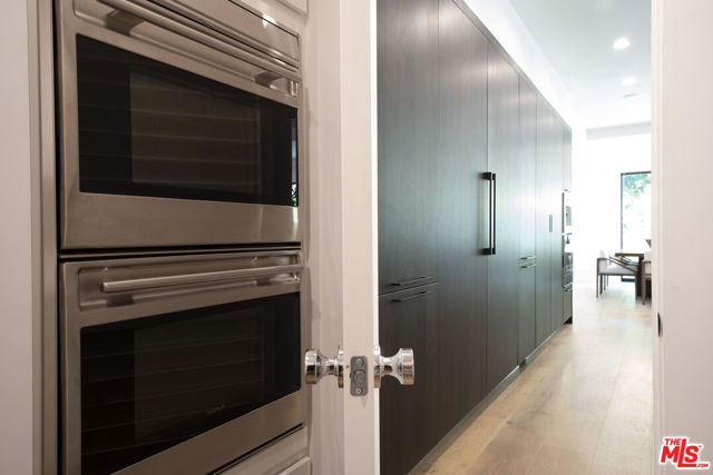 Image 10 of 44 For 3848 Vantage Avenue