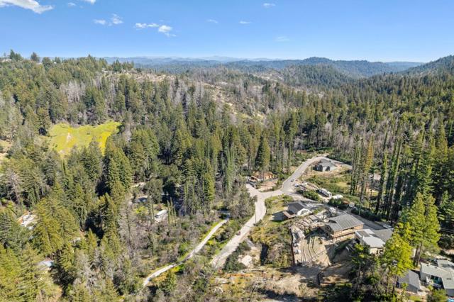 15995 Big Basin Way, Boulder Creek CA: https://media.crmls.org/mediaz/2ec957b2-bc64-4abc-bbbc-43643f26d923.jpg