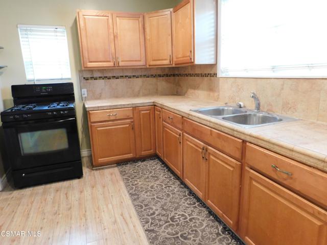 6213 Whitsett Avenue, North Hollywood CA: https://media.crmls.org/mediaz/2ec9a247-0179-4f84-a468-d69e05546e62.jpg