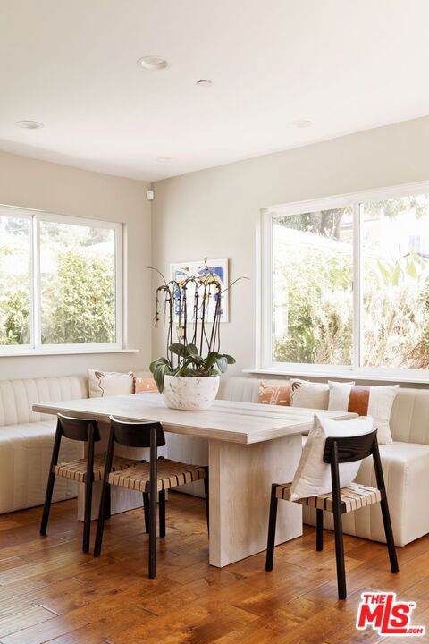 2468 Wellesley Avenue, Los Angeles CA: https://media.crmls.org/mediaz/2eca14d1-dc89-46b0-9b1f-0bb58eaadc9f.jpg