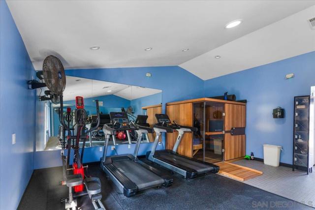 13330 Caminito Ciera, San Diego CA: https://media.crmls.org/mediaz/2eca5662-9aec-4e08-92c3-01d779fe1871.jpg
