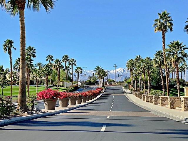 80372 Camino San Lucas, Indio CA: https://media.crmls.org/mediaz/2eca94e9-1c63-4cd0-b46b-a2fa8d67ad58.jpg