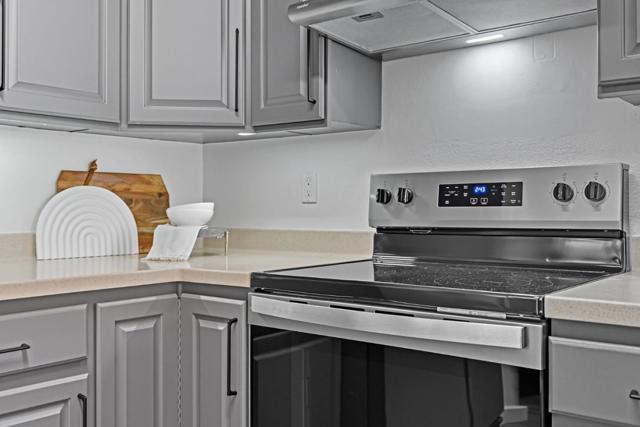 35 W 20th Avenue, San Mateo CA: https://media.crmls.org/mediaz/2ecb7ca4-a56c-43cc-a6e5-1821d9e0e912.jpg