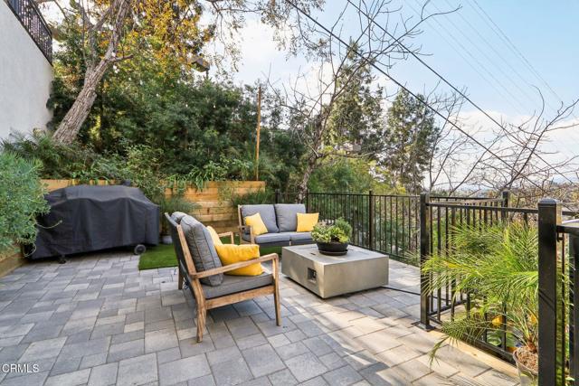 1891 Lucretia Avenue, Los Angeles CA: https://media.crmls.org/mediaz/2ecb8aec-802a-48d6-99c9-83143a154e07.jpg