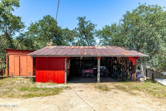 6545 Nacimiento Shores Road, Bradley CA: https://media.crmls.org/mediaz/2ecca039-519d-43b7-b751-943ff1ad5a72.jpg