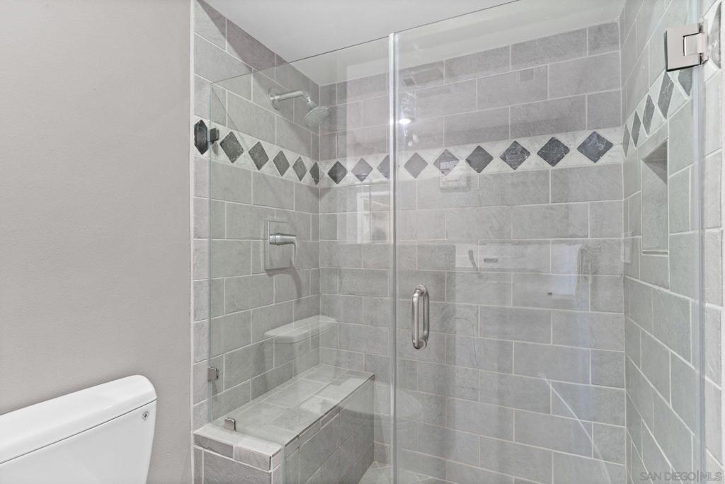 MLS #250045018SD image #21