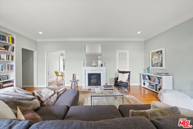80 S Grand Avenue, Pasadena CA: https://media.crmls.org/mediaz/2ecd3e26-0fc8-4129-9036-31c7762a1c88.jpg