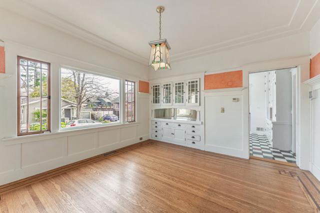 5150 Coronado Avenue, Oakland CA: https://media.crmls.org/mediaz/2ecd4b61-de03-4617-8486-556fb0a8a54d.jpg