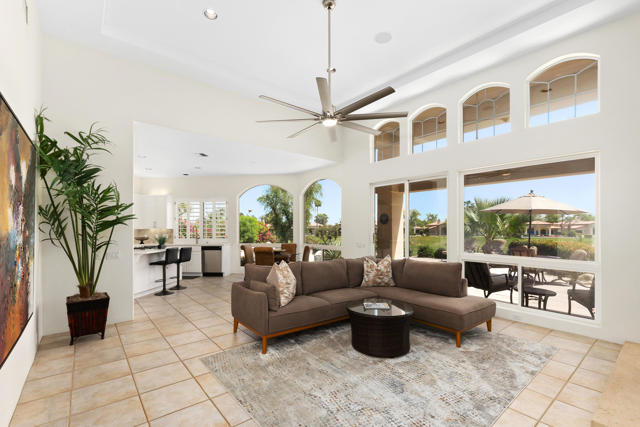 Image 3 of 44 For 48540 Capistrano Way