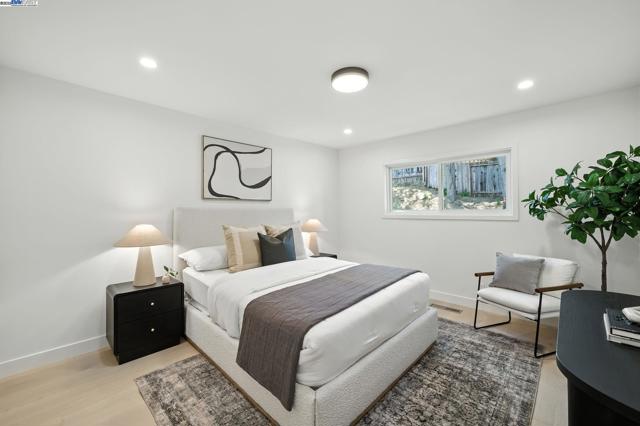 4253 Mirador Dr, Pleasanton CA: https://media.crmls.org/mediaz/2ecedcd3-422e-457a-94f9-7b35bcbb26d1.jpg