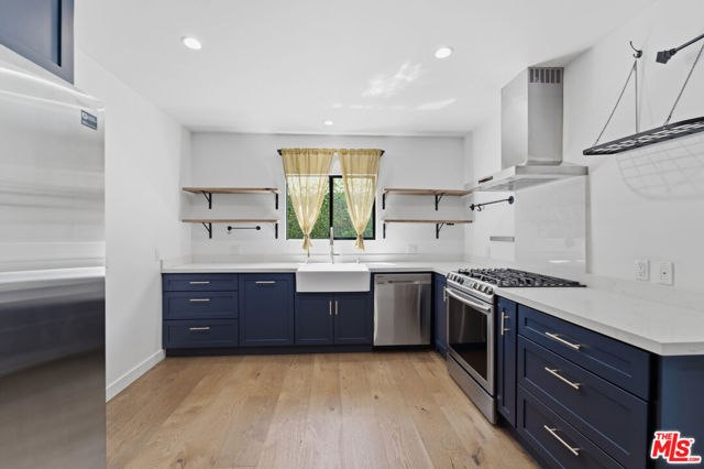 393 Huntley Drive, 1 photo 7