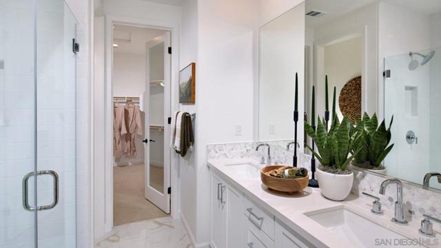 12555 Taylor Way, San Diego CA: https://media.crmls.org/mediaz/2ed06a7c-44e0-4bcd-b5fc-8c8788eeedc2.jpg