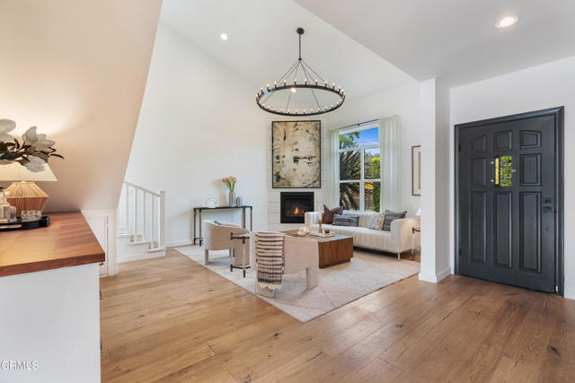 1813 N Avenue 55, Los Angeles CA: https://media.crmls.org/mediaz/2ed1c807-d9a7-4379-b4e0-54240ed22a6e.jpg
