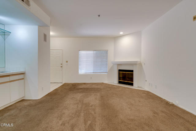 10925 Blix Street, Toluca Lake CA: https://media.crmls.org/mediaz/2ed285bc-bbdb-4042-85dd-abdf3529d56e.jpg