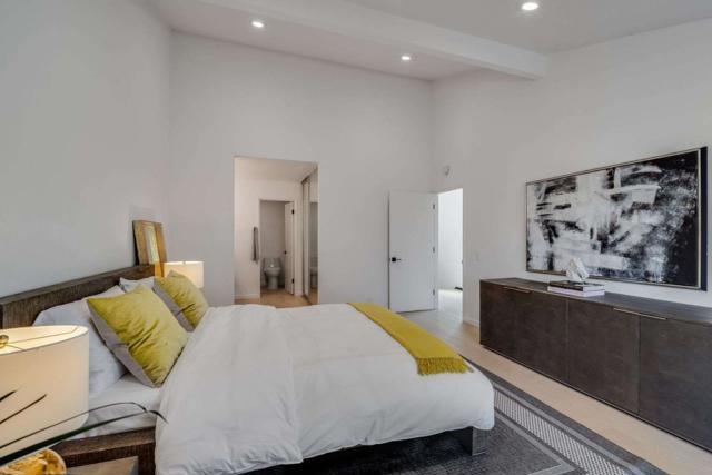 228 Sand Hill Circle, Menlo Park CA: https://media.crmls.org/mediaz/2ed2ddda-127f-4276-ae94-7c1391e4c383.jpg