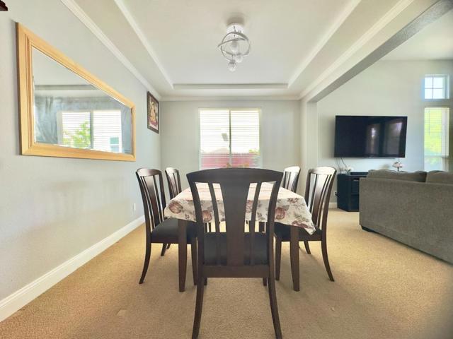 9562 E Park Drive, Elk Grove CA: https://media.crmls.org/mediaz/2ed2e9fa-187a-41d7-b91e-0b9d60ef6331.jpg