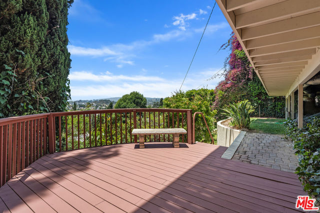 3928 Clayton Avenue, Los Angeles CA: https://media.crmls.org/mediaz/2ed30c34-9e36-492b-b234-8db28c5c52a4.jpg