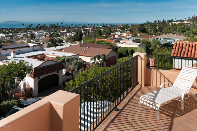 2167 Palomar Avenue, Ventura CA: https://media.crmls.org/mediaz/2ed4a681-e6f1-4170-a8b3-71d11a30ea21.jpg