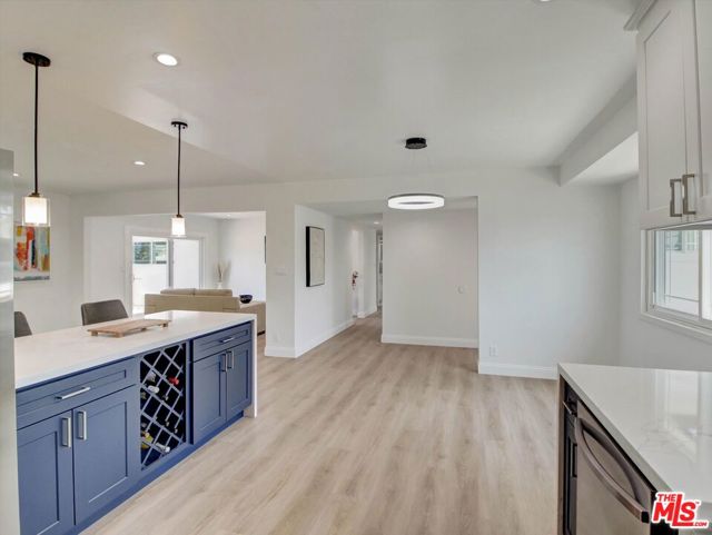 10315 Condon Avenue photo 6