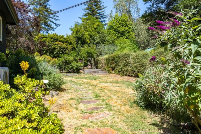 3714 Purling Brook, Soquel CA: https://media.crmls.org/mediaz/2ed4d14b-2a7b-467b-8bf3-3f628522a2e7.jpg