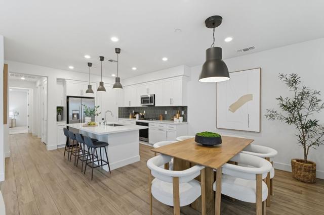 20202 Argento Loop, San Ramon CA: https://media.crmls.org/mediaz/2ed5d2e3-ae33-40d3-9ce0-1dd83c023361.jpg