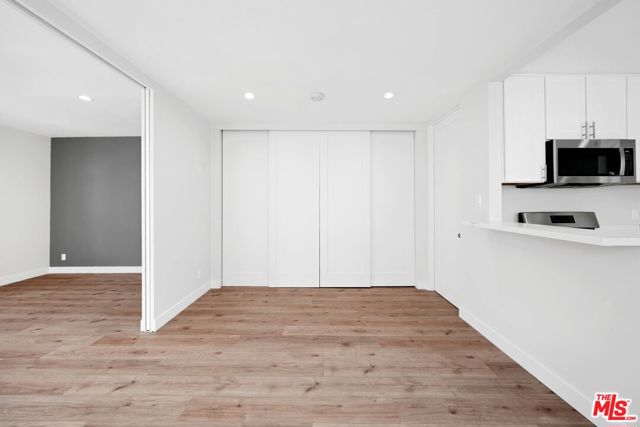 522 - 532 Idaho Avenue, Santa Monica CA: https://media.crmls.org/mediaz/2ed61594-7d86-495a-b0b5-3fa363c7439d.jpg