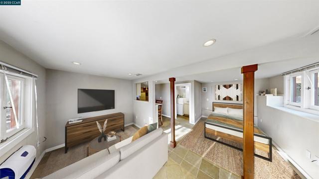 5716 Merriewood Drive, Oakland CA: https://media.crmls.org/mediaz/2ed6896e-dc44-4ece-a41a-9f1253c3901d.jpg