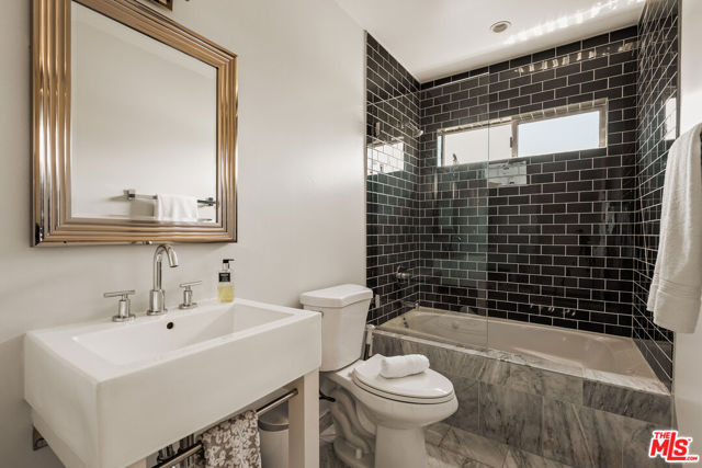 12545 Walsh Avenue photo 11