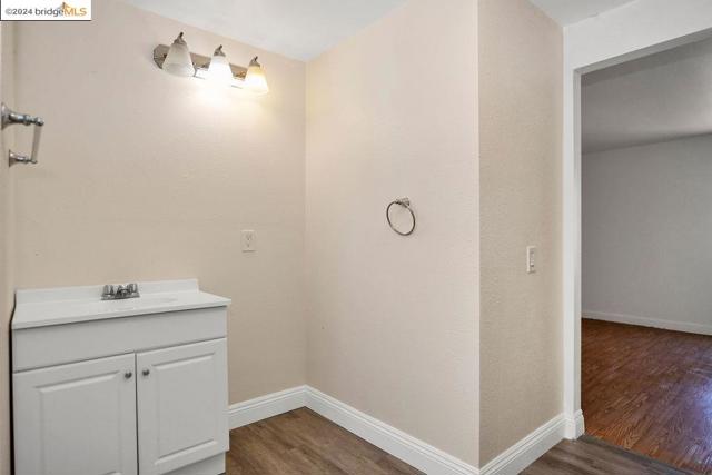 Image 20 of 28 For 103 Countess Way