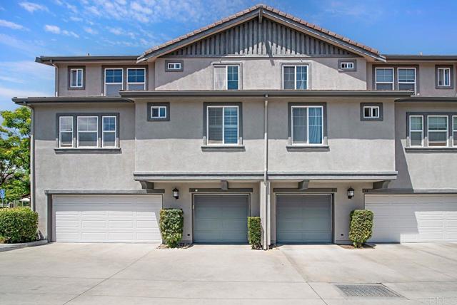 16937 Hutchins Lndg, San Diego CA: https://media.crmls.org/mediaz/2ed779a2-fd65-45ce-9dbe-de8c603406e2.jpg