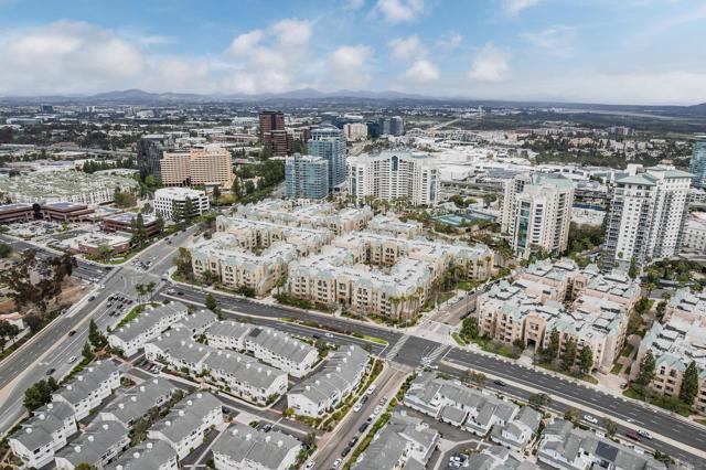 4052 Mahaila Ave, San Diego CA: https://media.crmls.org/mediaz/2ed7e6b6-6066-4851-8ff4-6b8fe6166f6f.jpg
