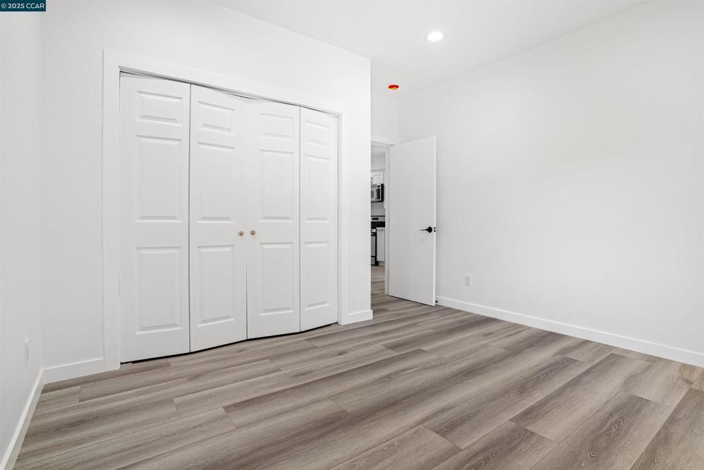 https://media.crmls.org/mediaz/2ed80568-4d57-49e1-92a4-d5030bd61433.jpg?preset=X-Large