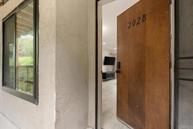 Detail Gallery Image 32 of 33 For 6725 Mission Gorge Rd 202b,  San Diego,  CA 92120 - 1 Beds | 1 Baths