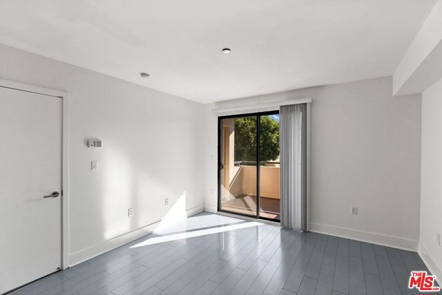 1518 Federal, Los Angeles CA: https://media.crmls.org/mediaz/2ed82527-0345-4b8a-a345-7fcf232bebdd.jpg