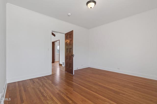 181 197 Klamath Street, Ventura CA: https://media.crmls.org/mediaz/2ed97048-d222-475d-81e4-c1b5e0e391a0.jpg