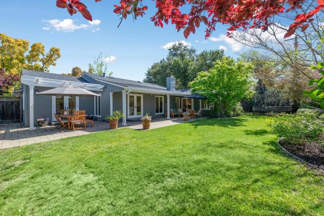 1101 Hobart Street, Menlo Park CA: https://media.crmls.org/mediaz/2ed98b44-55fc-4757-b1c5-30904990e887.jpg