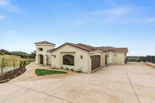 6174 Cobblestone Drive, Ventura CA: https://media.crmls.org/mediaz/2ed9cd45-c2cb-4270-9b38-223855481927.jpg