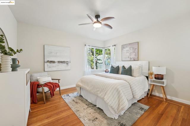 10601 Sheldon St, Oakland CA: https://media.crmls.org/mediaz/2eda09ef-78ce-4dfc-9969-4e5c39c59313.jpg