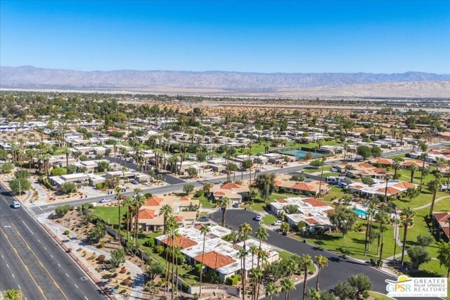 733 N Via Acapulco, Palm Springs CA: https://media.crmls.org/mediaz/2eda4533-0d3d-4c9d-bee8-9f75d38c9d37.jpg