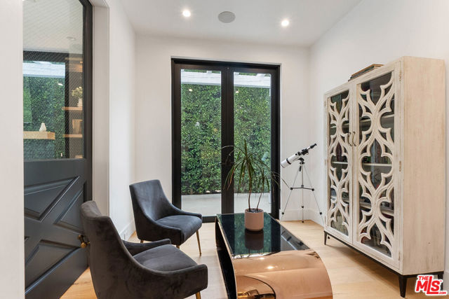 726 N Alta Vista Boulevard, Los Angeles CA: https://media.crmls.org/mediaz/2eda4d2e-5a1c-4d19-86d2-0ecf0276ee47.jpg