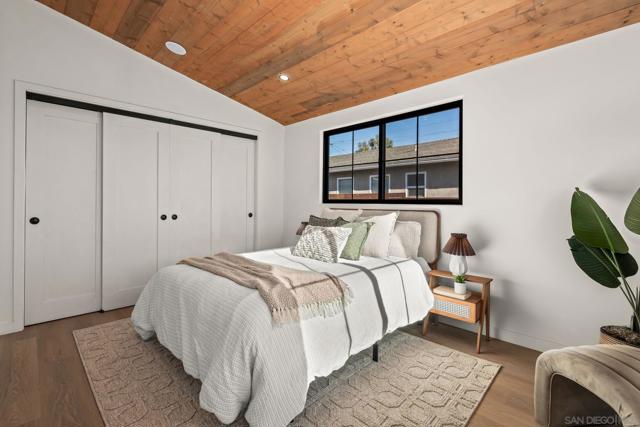 1566 Evergreen St, San Diego CA: https://media.crmls.org/mediaz/2edabd3b-036c-4af9-b6de-c7ebc3b05051.jpg