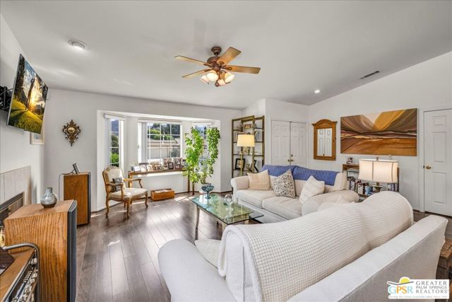 76954 Florida Avenue, Palm Desert CA: https://media.crmls.org/mediaz/2edc5e99-b611-405e-866b-1dda8312a994.jpg