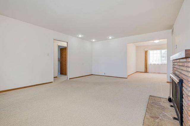 332 Arthur Road, Watsonville CA: https://media.crmls.org/mediaz/2edc5fe9-0c0a-428a-9023-555ae66331a4.jpg