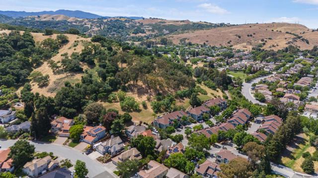 17992 Hillwood Lane, Morgan Hill CA: https://media.crmls.org/mediaz/2edc7717-8087-42f0-9c7c-2cc3ed3a6892.jpg