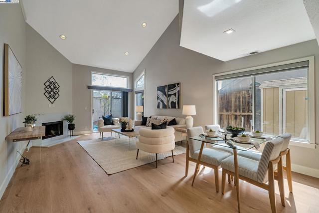 1549 Trimingham Drive, Pleasanton CA: https://media.crmls.org/mediaz/2edc7797-888b-4efc-a809-ce374c664c2d.jpg